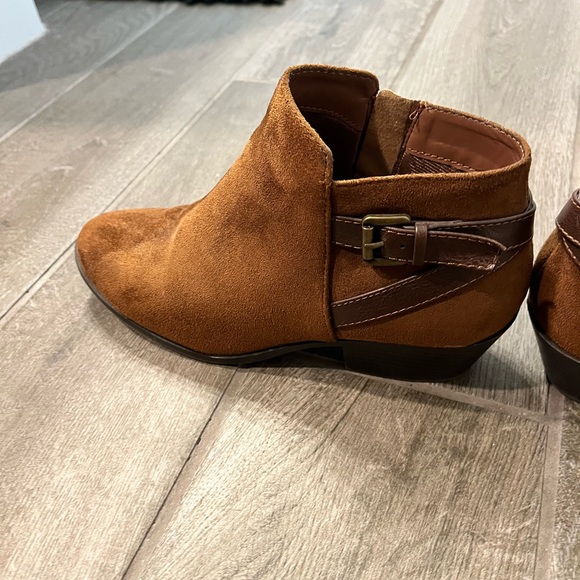 SODA Zip Up Booties Size 7.5 - Picture 2 of 8